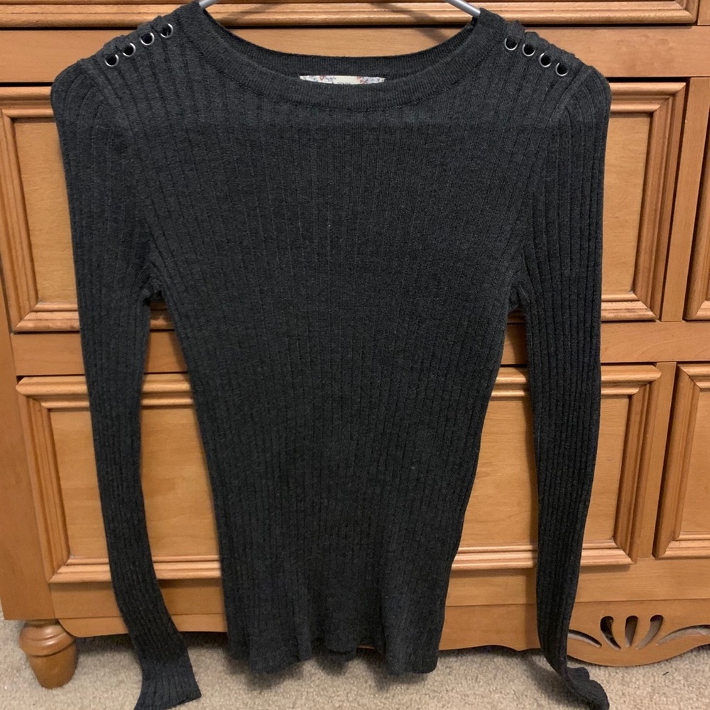 Grey long sleeve
